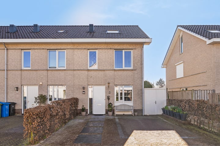 Wil Vinjéstraat 56 in Hoek van Holland foto