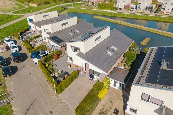 Wildenborchlaan 16 in Spijkenisse foto