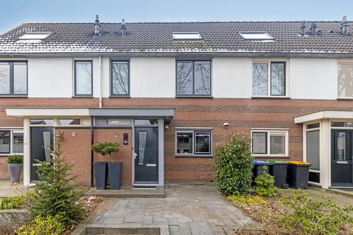 Wilgenbeemd 40 in Assen foto