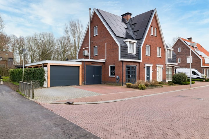 Wilgentuinen 60 in Rozenburg foto