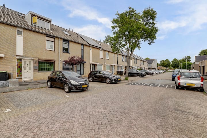 Foto van woning Wilhelmina Hofman-Pootstraat 22, Spijkenisse