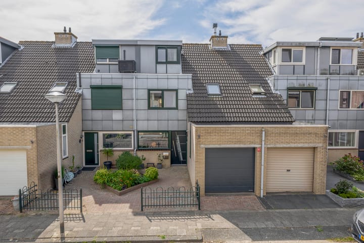 Wilhelmina Hofman-Pootstraat 45 in Spijkenisse