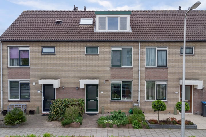 Wilhelmina van Pruisenlaan 105 in Gouda foto