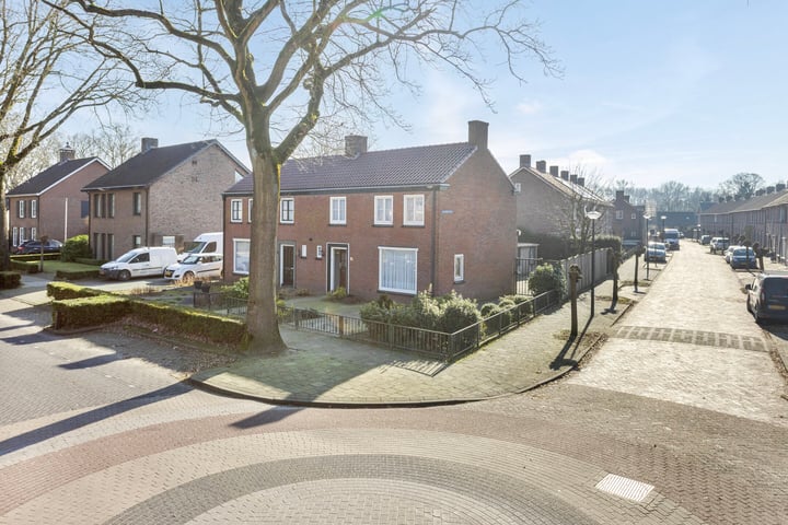 Wilhelminalaan 16 in Son en Breugel foto