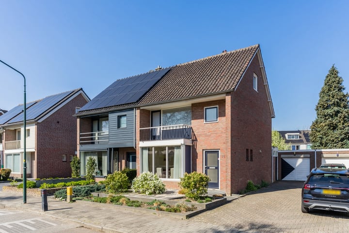 Wilhelminalaan 17 in Bladel foto