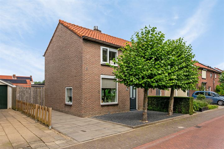 Wilhelminalaan 30 in Brakel foto