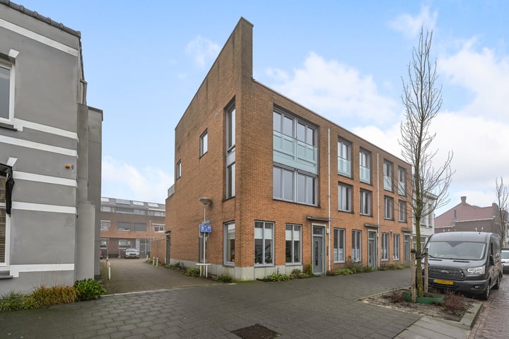 Wilhelminalaan 32A in Alphen aan den Rijn foto
