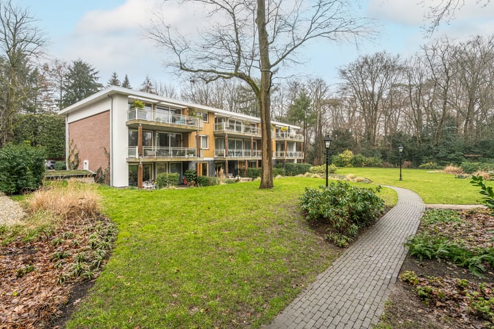 Wilhelminalaan 3L in Baarn foto