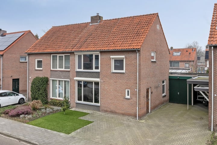 Wilhelminalaan 57 in Bladel foto