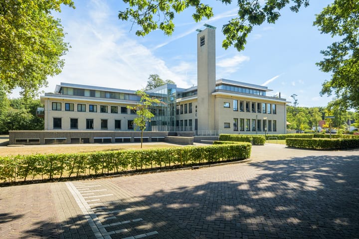 Wilhelminaplein 17 in Ulvenhout foto