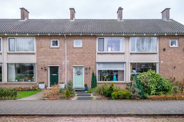 Wilhelminasingel 17 in Hendrik-Ido-Ambacht foto