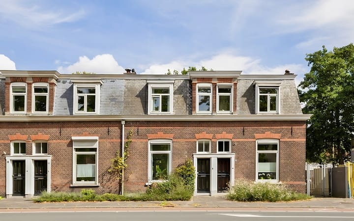 Wilhelminasingel 51 in Breda foto