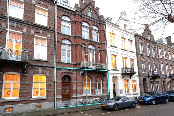 Wilhelminasingel 79 in Maastricht foto