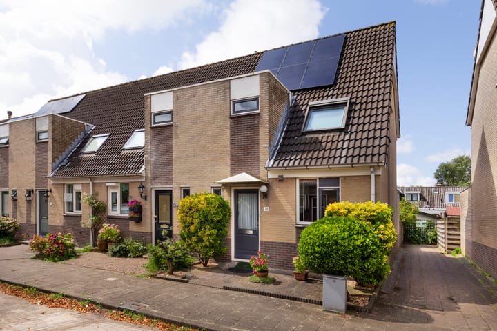 Wilhelminastraat 18 in Halfweg