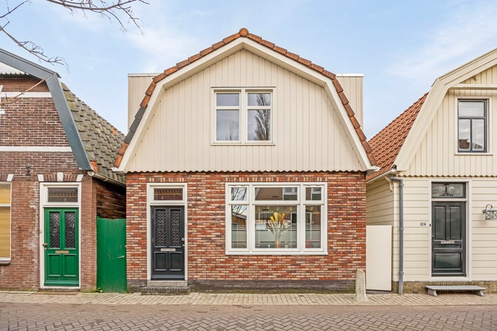 Wilhelminastraat 23 in Krommenie foto