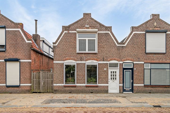 Wilhelminastraat 29 in Dinteloord foto