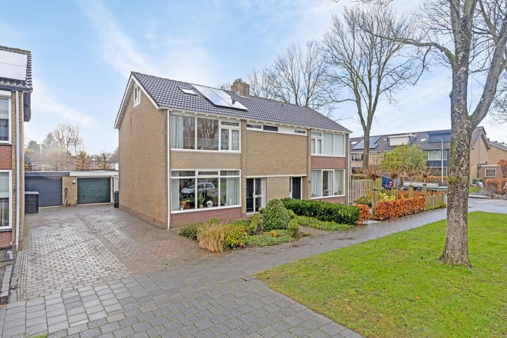 Wilhelminastraat 40 in Nieuw-Beijerland foto