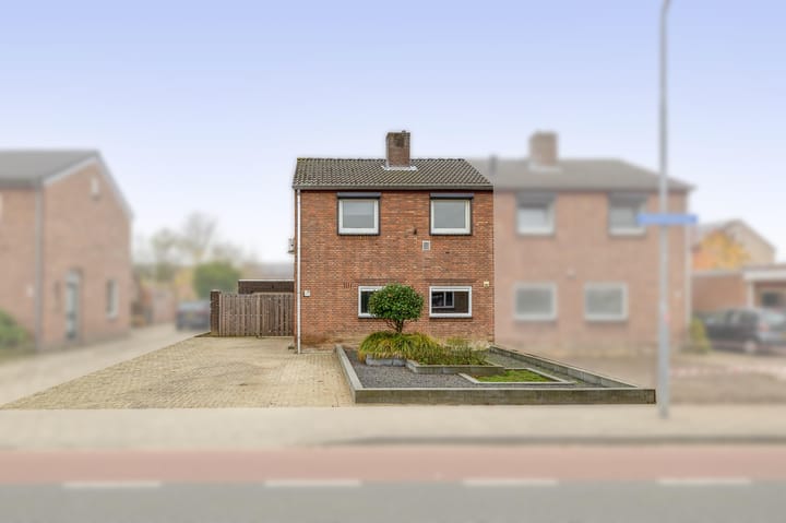 Wilhelminastraat 42 in Belfeld foto