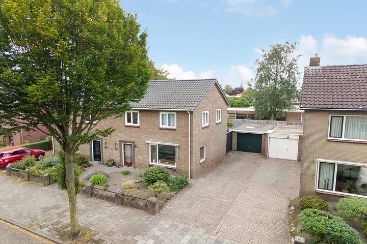 Willebrandt van Oldenburgstraat 32 in Hardenberg foto