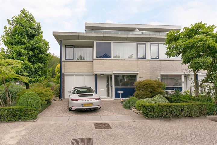 Willem-Alexanderplantsoen 105 in Barendrecht foto