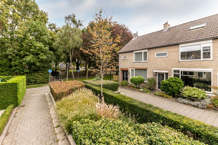 Willem-Alexanderplein 18 in Nieuw-Beijerland foto