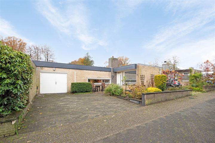 Willem-Alexanderstraat 7 in Oosterbeek foto
