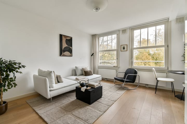 Willem de Zwijgerlaan 215-2 in Amsterdam foto