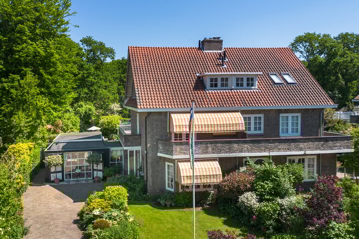 Willem de Zwijgerlaan 33 in Santpoort-Zuid foto