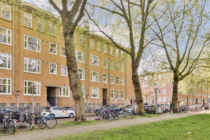 Willem de Zwijgerlaan 72-3 in Amsterdam foto