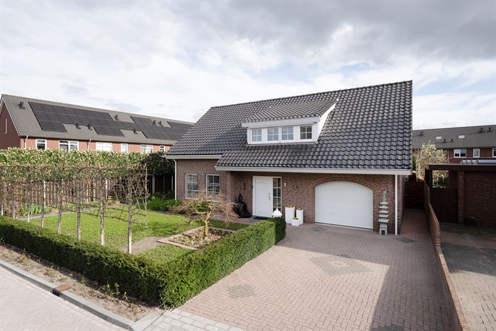 Willem III-straat 8 in St. Willebrord foto