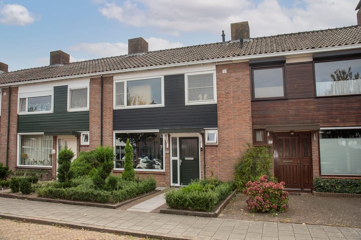 Willem Kalfstraat 15 in Enschede foto