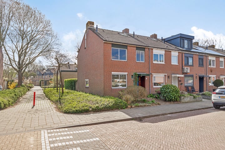 Willem Schippersweg 16 in Zwijndrecht foto
