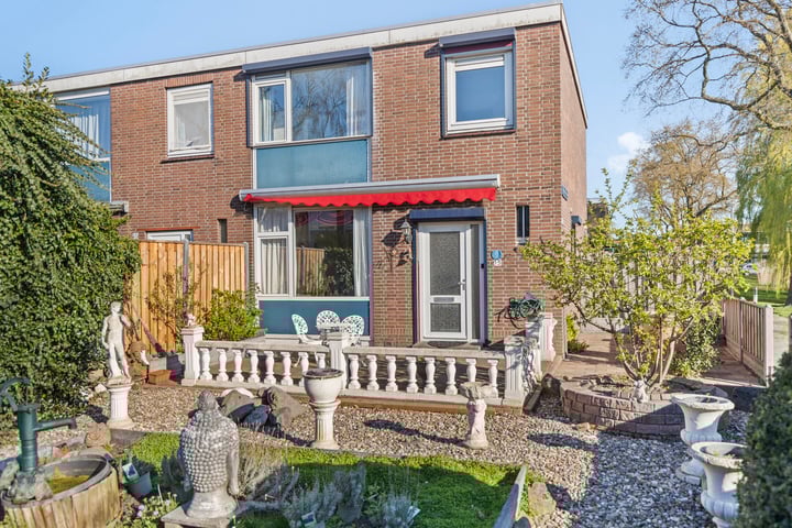 Willem Weysingel 13 in Pernis Rotterdam foto