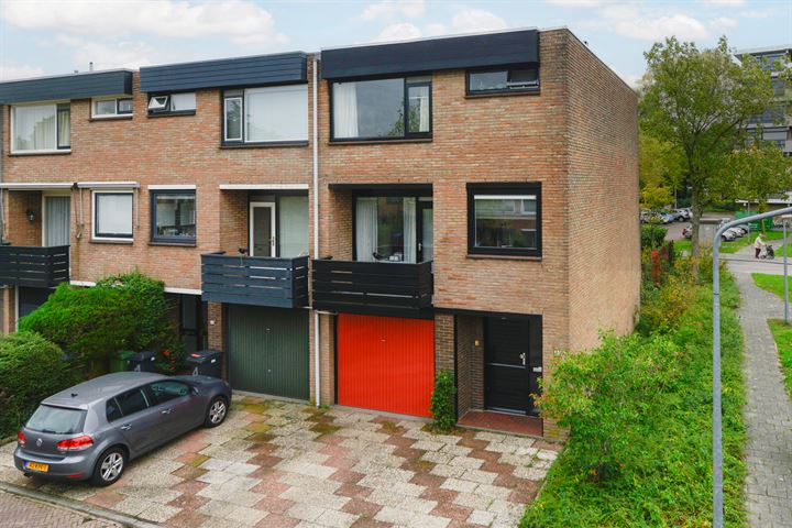 Willibrorduslaan 2 in Hilversum foto