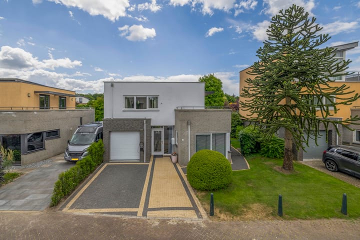 Wim Sonneveldstraat 17 in Waalwijk foto