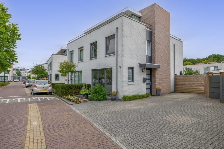 Wim Sonneveldstraat 65 in Waalwijk foto