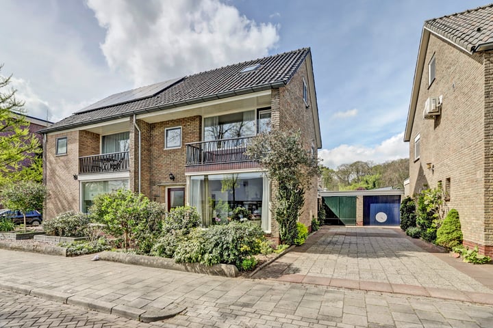 Windmolenbroeksweg 17 in Almelo foto
