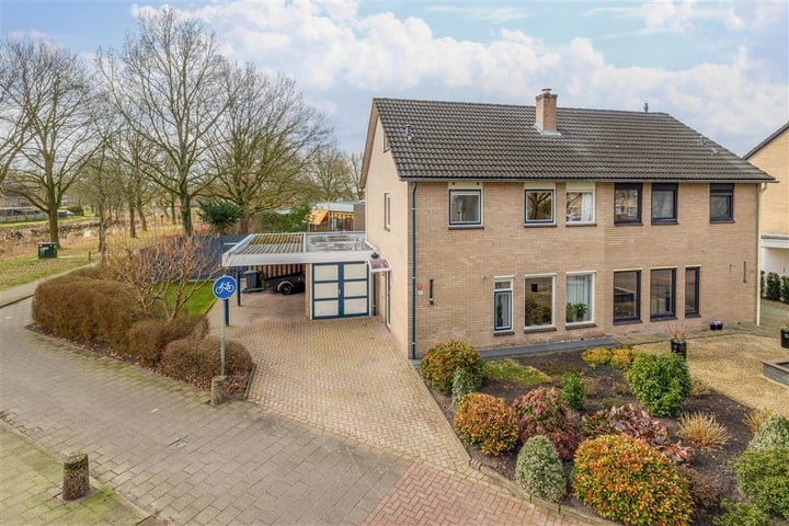 Windshoek 16 in Veendam foto