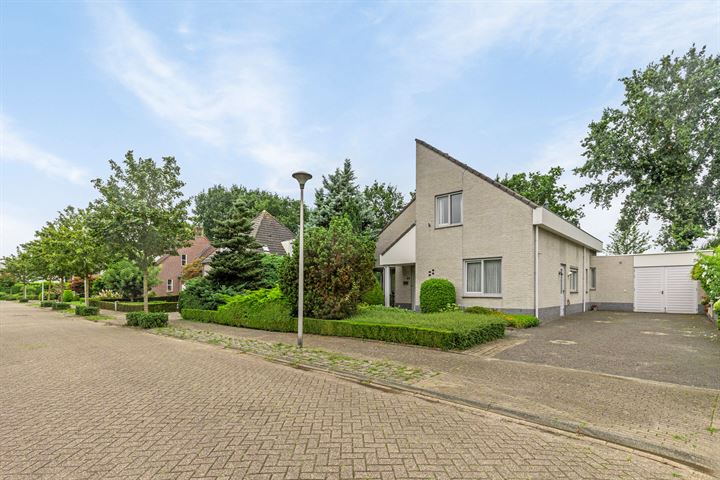 Witbolgrasbeemd 40 in Valkenswaard foto