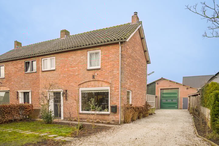 Witboomstraat 54 in Veen foto