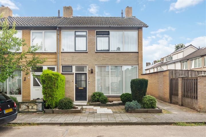 Witte de Withstraat 1 in Veghel foto
