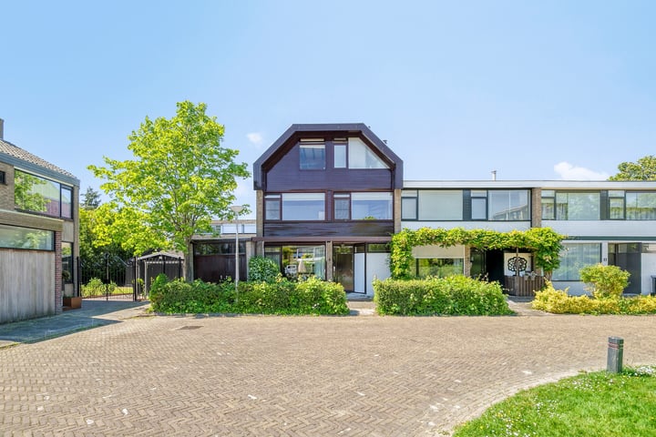 Wittensteyn 8 in Hendrik-Ido-Ambacht foto