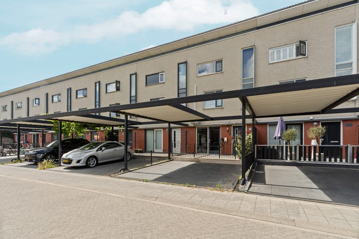 Woestduijnstraat 73 in Almere