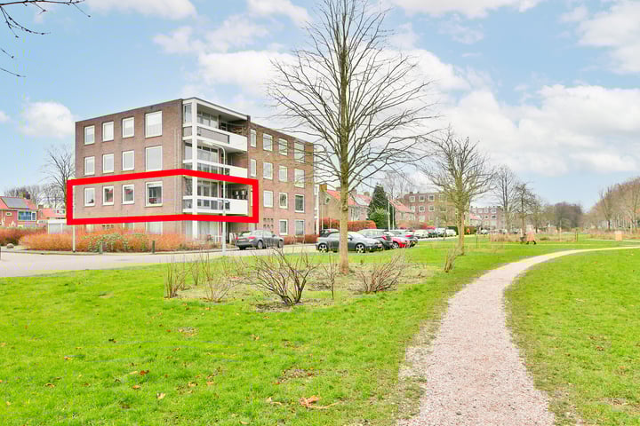 Wogmeerstraat 12 in Hoofddorp foto