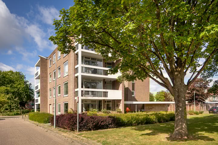 Wogmeerstraat 2 in Hoofddorp foto