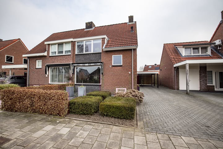 Wolbes Landen 10a in Bornerbroek foto