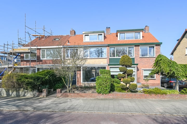 Wolff en Dekenlaan 13 in Driehuis NH foto
