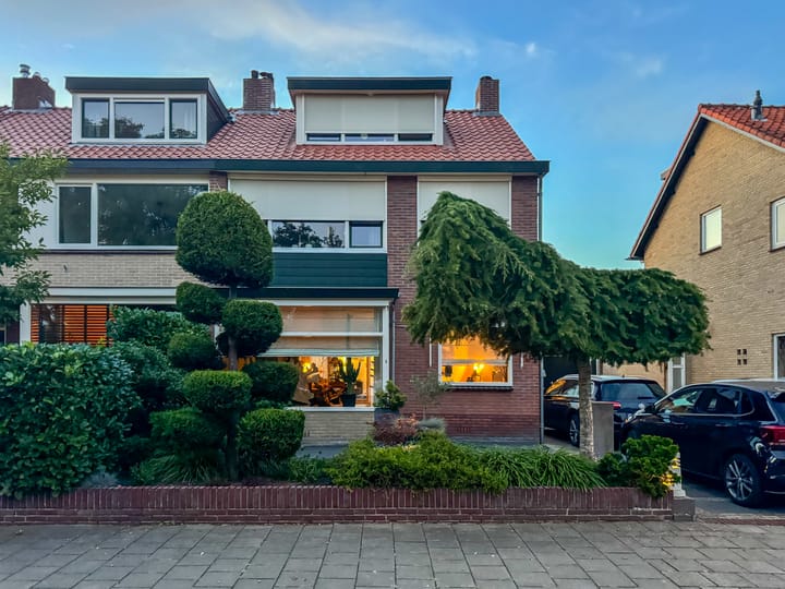 Wolff en Dekenlaan 15 in Driehuis NH