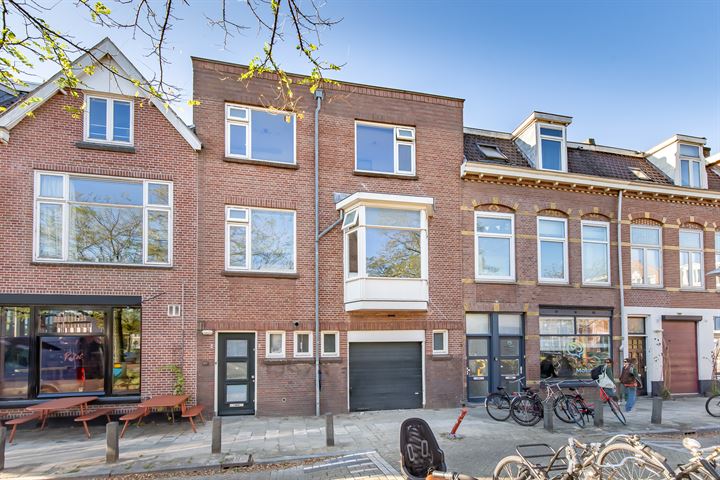 Wolff en Dekenplein 2 in Utrecht foto