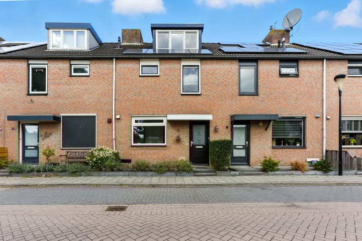 Wolfspoot 24 in Alblasserdam foto